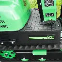 Photo prise de haut d'une minipelle CP06, vue du haut des chenilles et des galets