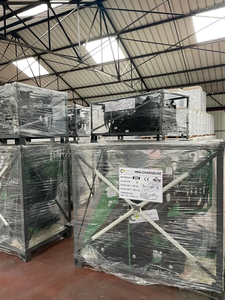 mini chargeuse mc306 fraîchement reçue et encore emballée.webp