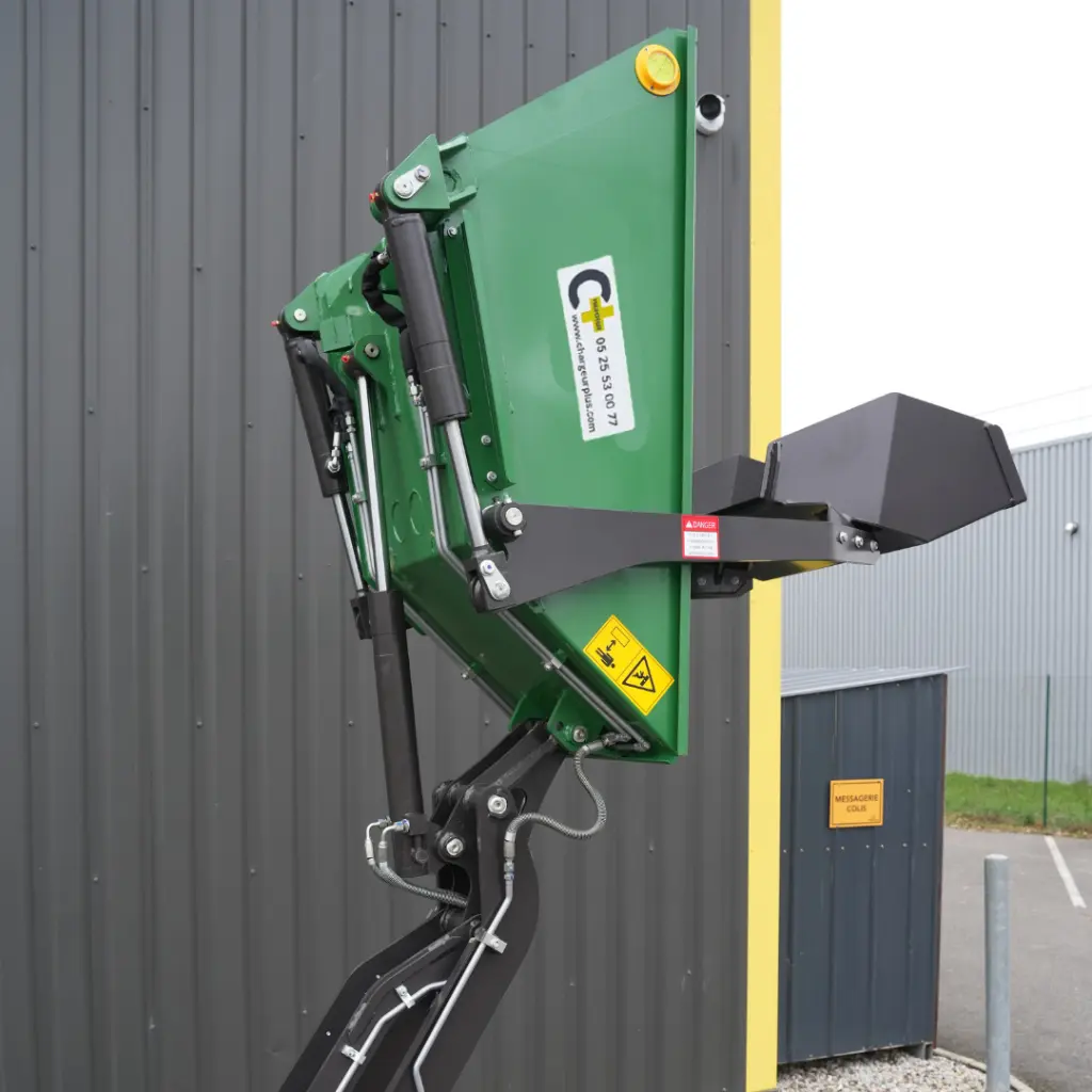 image illustrant la benne levée du mini-dumper dpc800 de chez chargeur plus