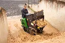 image illustrant le DPC800 de chez Chargeur Plus sur un tas de sable